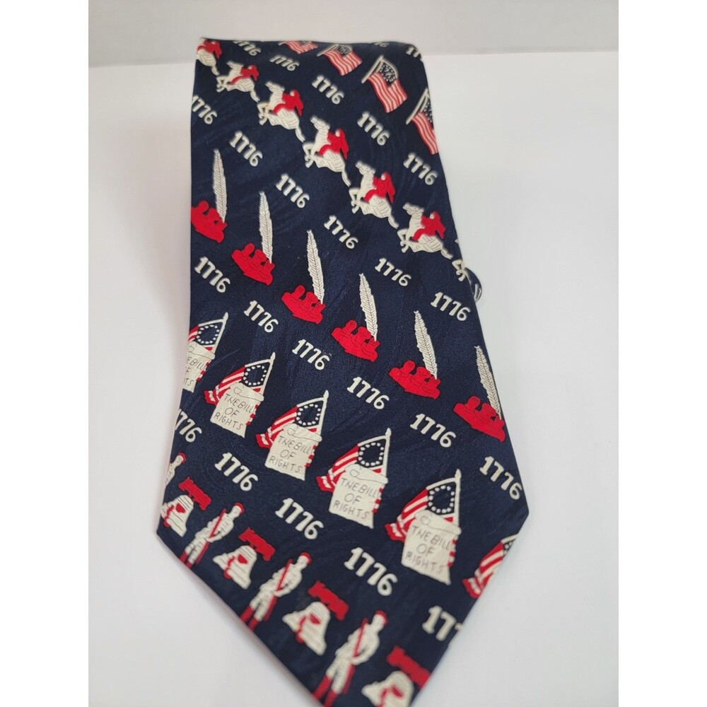 Museum Artifacts Silk Tie Patriotic 1776 Bill of Rights Flag Novelty Necktie USA